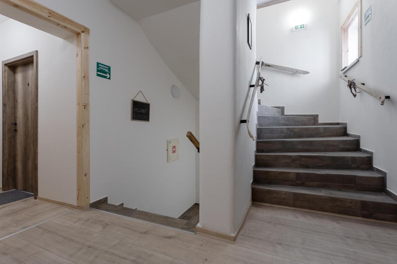 Vlevo Dole Koko Apartment By Sprava Ubytka Рокитнице над Ийзероу Екстериор снимка